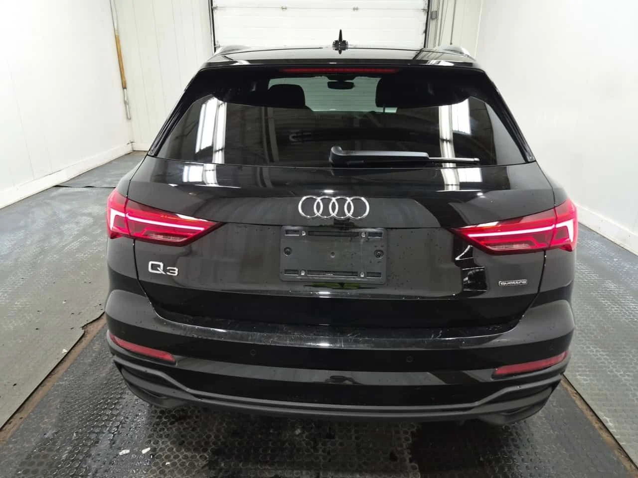 Audi Q3 * Progressiv * DIGITAL * 2 КЛЮЧА * PANO * АВТОКРЕД, снимка 4 - Автомобили и джипове - 54557173