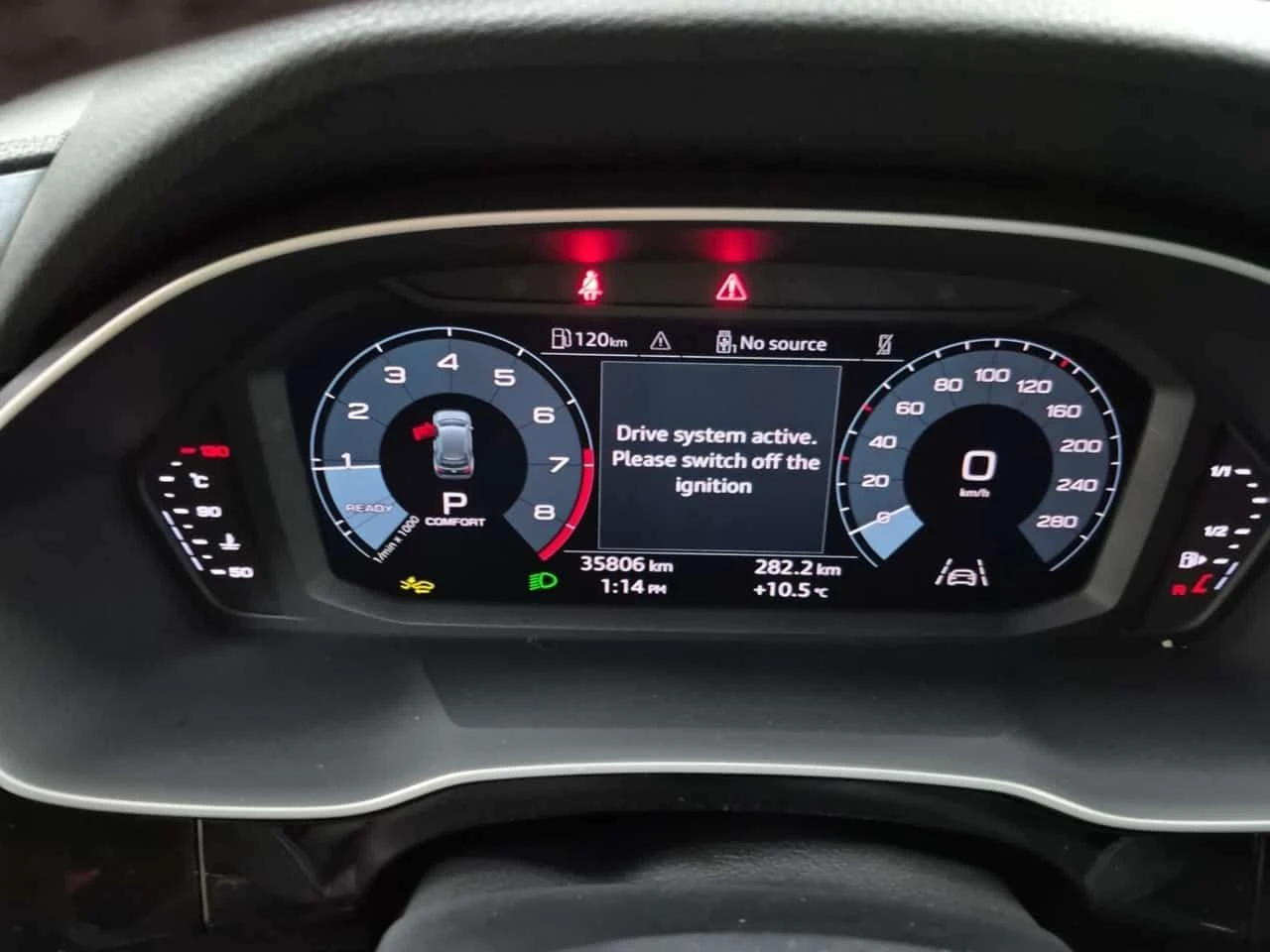 Audi Q3 * Progressiv * DIGITAL * 2 КЛЮЧА * PANO * АВТОКРЕД, снимка 8 - Автомобили и джипове - 54557173