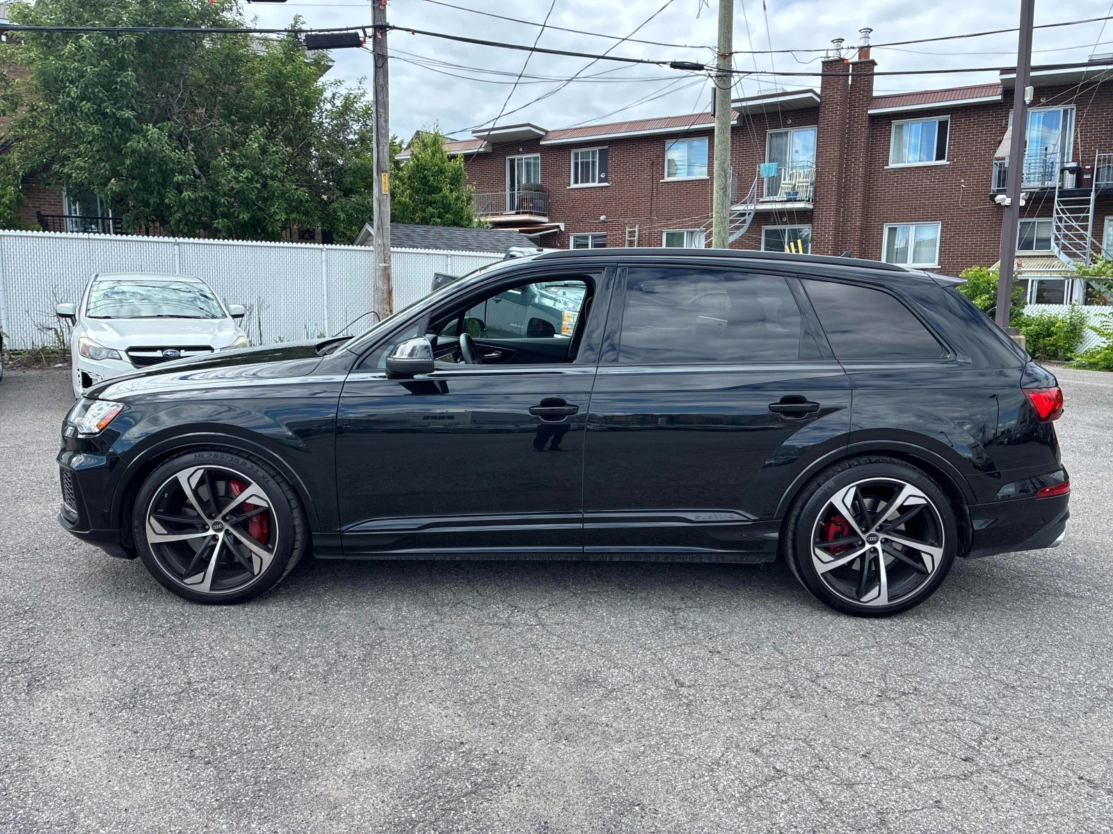 Audi SQ7 V8 / B&O / Head UP / 360Cam / Панорама, снимка 2 - Автомобили и джипове - 54956245