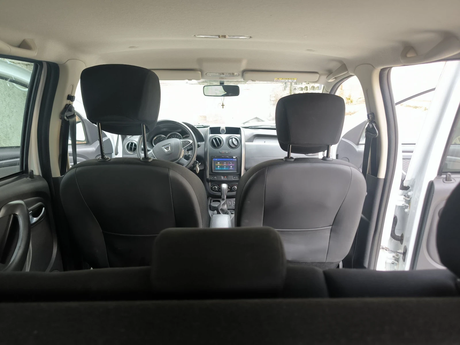 Dacia Duster 1.5 dCi, Автоматик, Eвро 6B, снимка 10 - Автомобили и джипове - 55173554