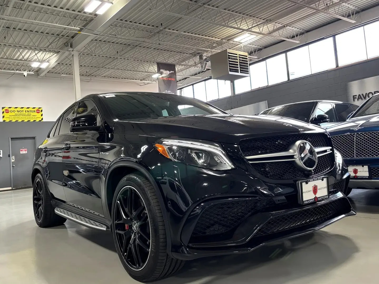 Mercedes-Benz GLE 63 S AMG COUPE B&O LOADED ЦЕНА ДО БЪЛГАРИЯ АВТОКРЕДИТ, снимка 2 - Автомобили и джипове - 55826334
