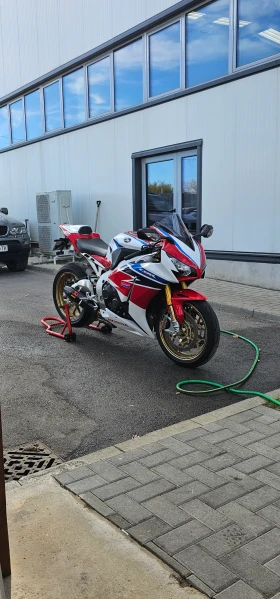 Honda Cbr 1000RR SP, снимка 1