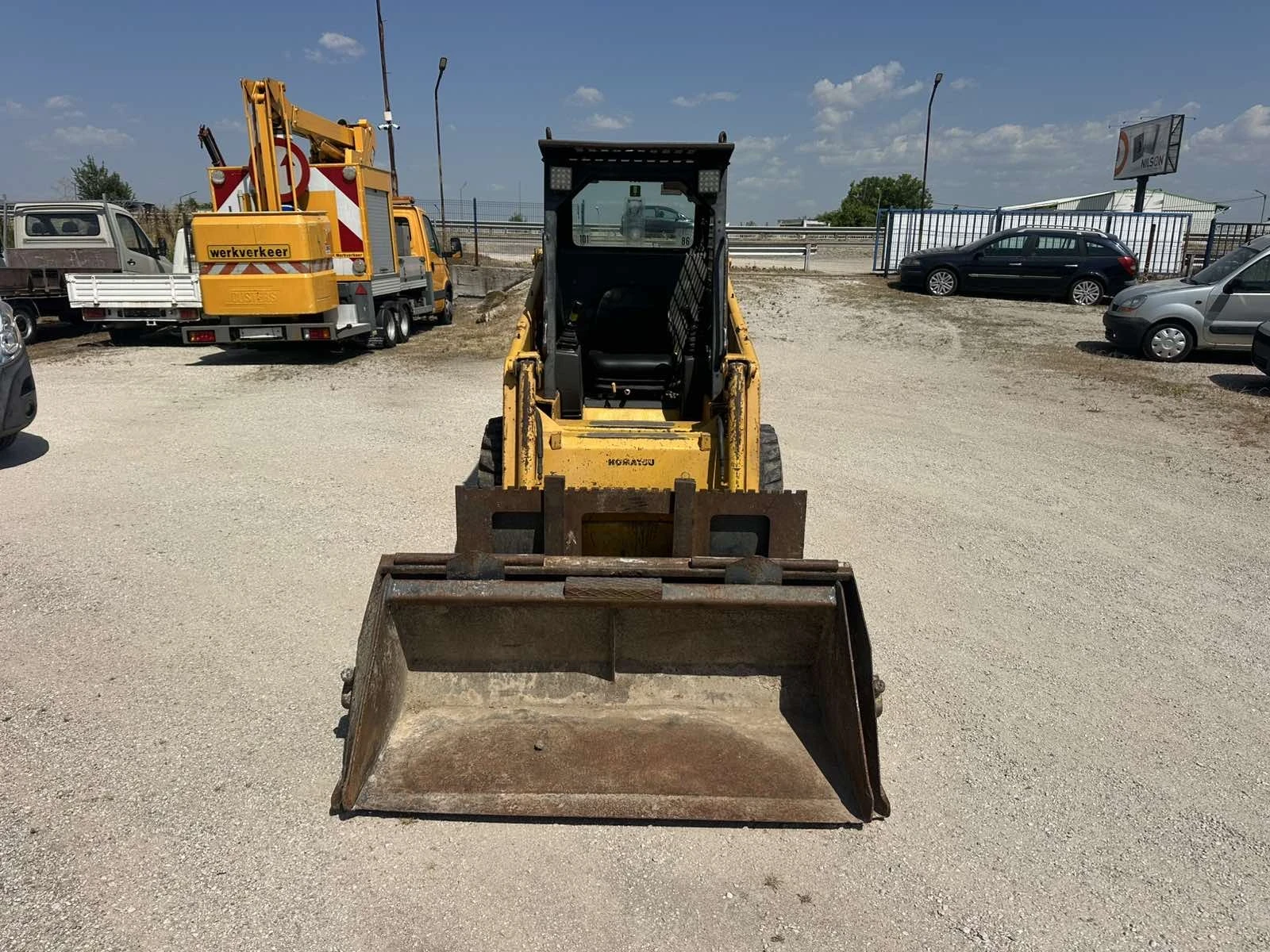 Мини челни товарачи Komatsu, снимка 2 - Индустриална техника - 55137012