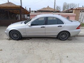 Mercedes-Benz C 200, снимка 4