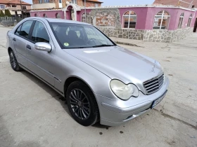 Mercedes-Benz C 200, снимка 2