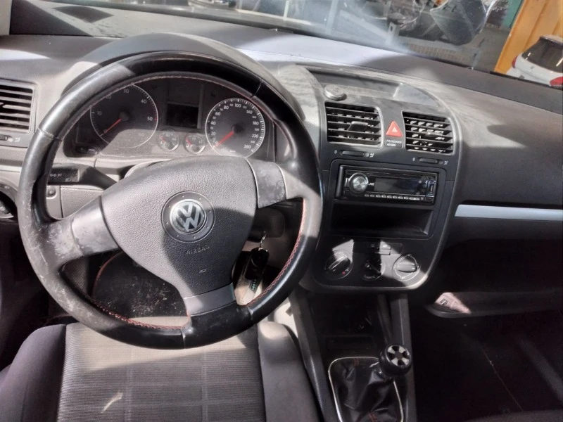 VW Golf 1.6FSI/2.0tdi/1.9tdi/1.6 бензин, снимка 11 - Автомобили и джипове - 47071255