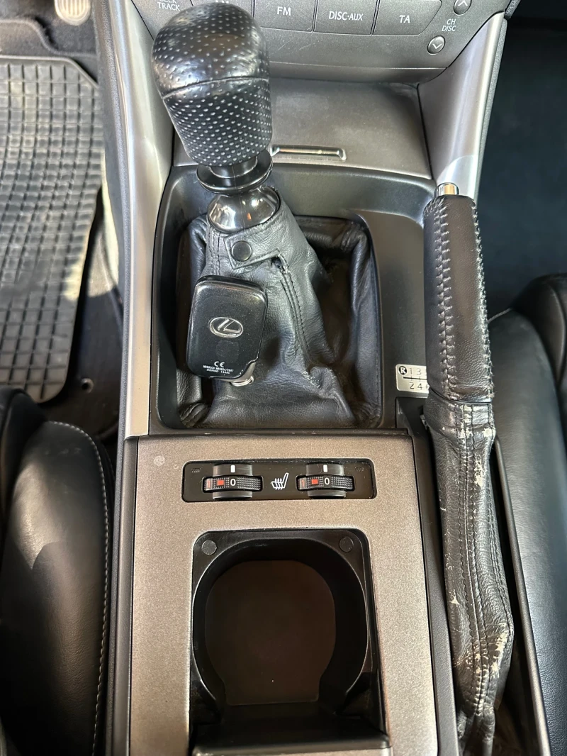 Lexus IS 220d Facelift, НАВИГАЦИЯ+ ПОДГРЕВ, 2009, снимка 10 - Автомобили и джипове - 51254968