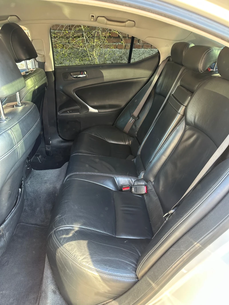 Lexus IS 220d Facelift, НАВИГАЦИЯ+ ПОДГРЕВ, 2009, снимка 12 - Автомобили и джипове - 51254968