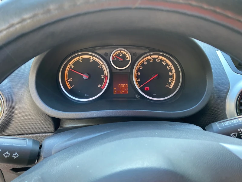 Opel Corsa 1.3CDTI, снимка 7 - Автомобили и джипове - 52658525