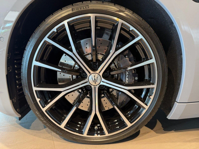 Maserati GranCabrio MODENA MY 25 HEAD UP NAVI 360 CAMERA , снимка 16 - Автомобили и джипове - 51508767