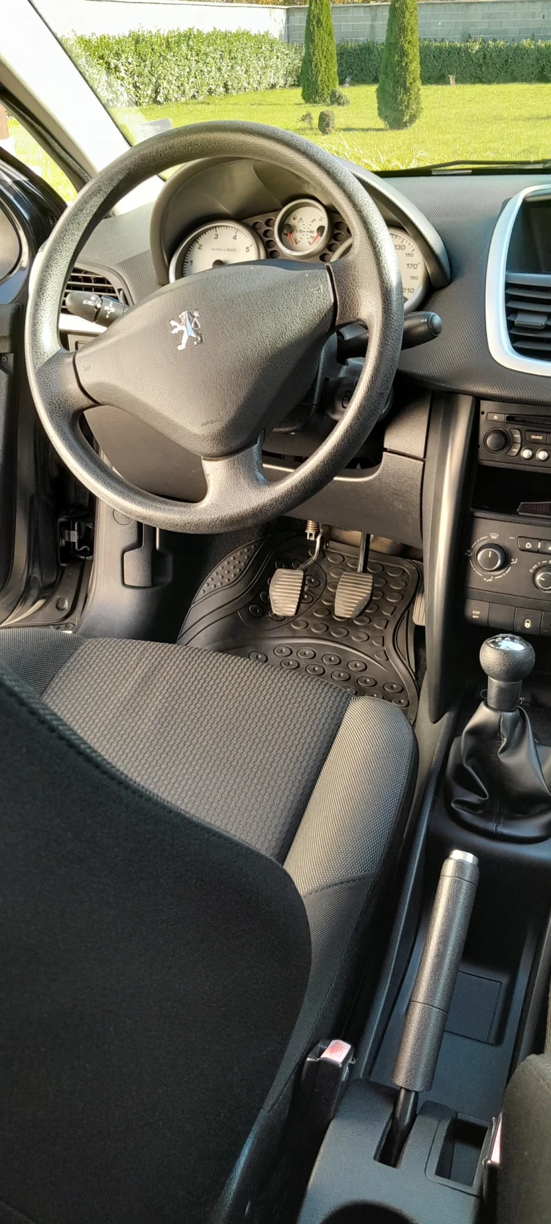 Peugeot 207, снимка 7 - Автомобили и джипове - 52442942