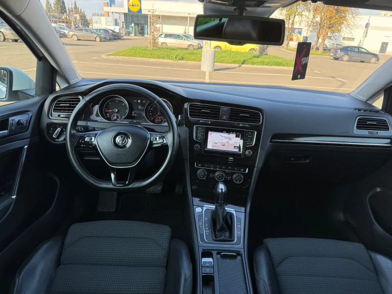 VW Golf 2.0 TDI DSG, снимка 9 - Автомобили и джипове - 52645577