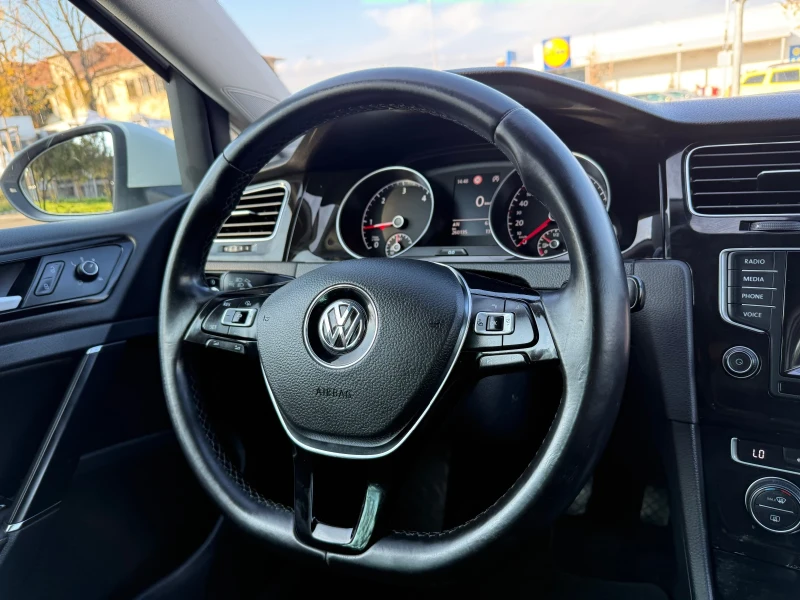VW Golf 2.0 TDI DSG, снимка 10 - Автомобили и джипове - 52645577
