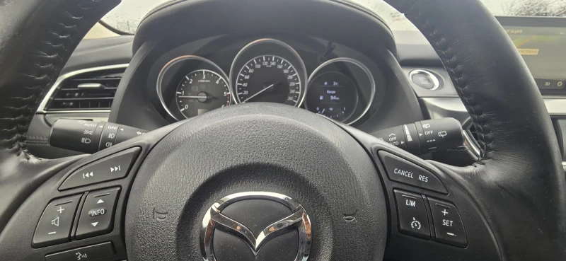 Mazda 6 2.2 D Skyactiv, снимка 13 - Автомобили и джипове - 53021236