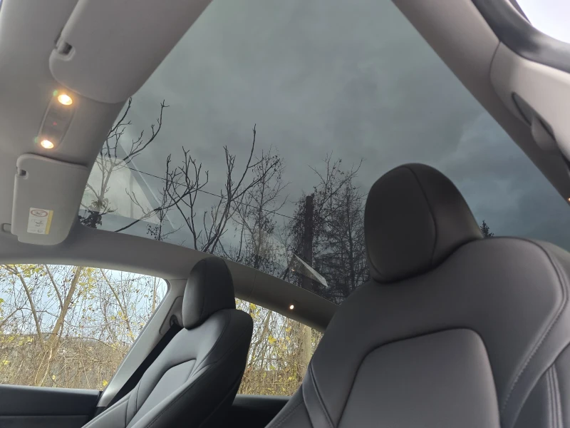 Tesla Model Y SR LFP Гаранция EU | 2комп. Джантi, снимка 15 - Автомобили и джипове - 53376915