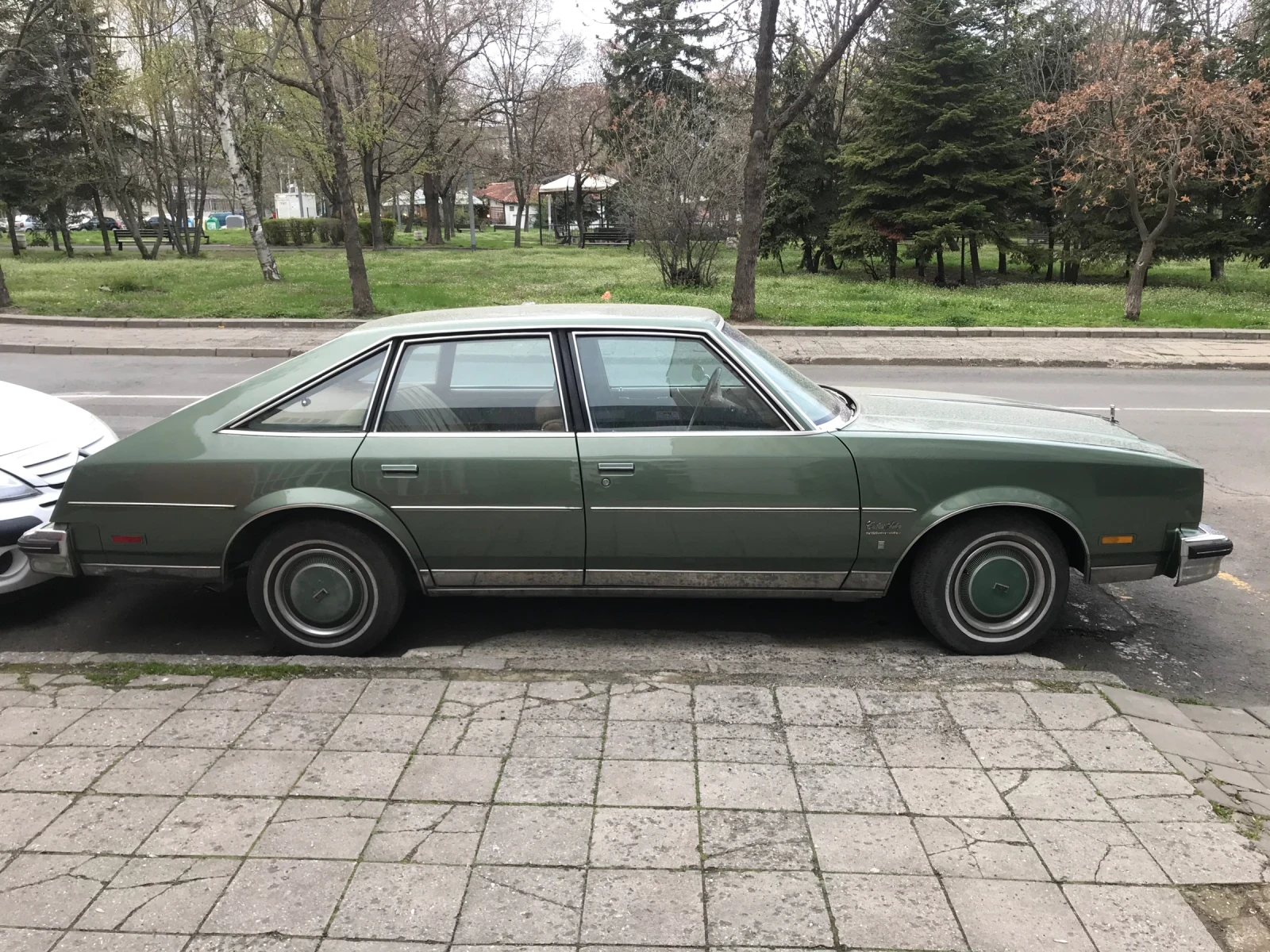 Oldsmobile Cutlass Cutless - изображение 6