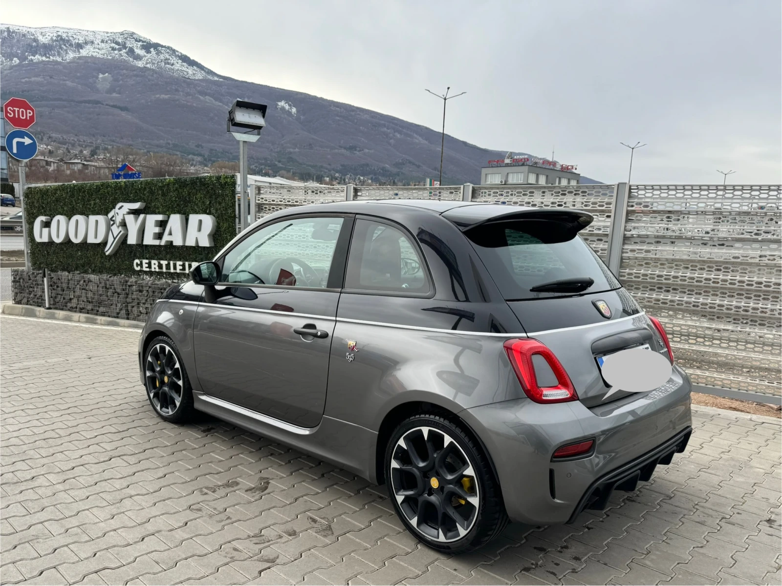 Abarth 595 Competizione Full Carbon - изображение 3