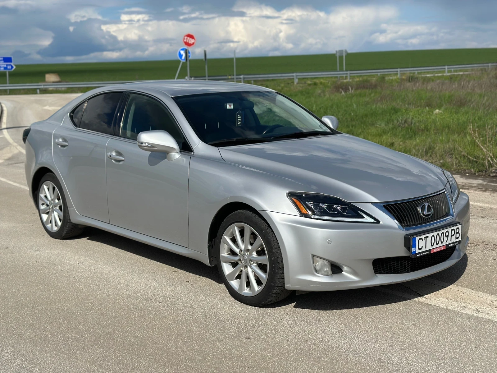 Lexus IS 220d  - изображение 3