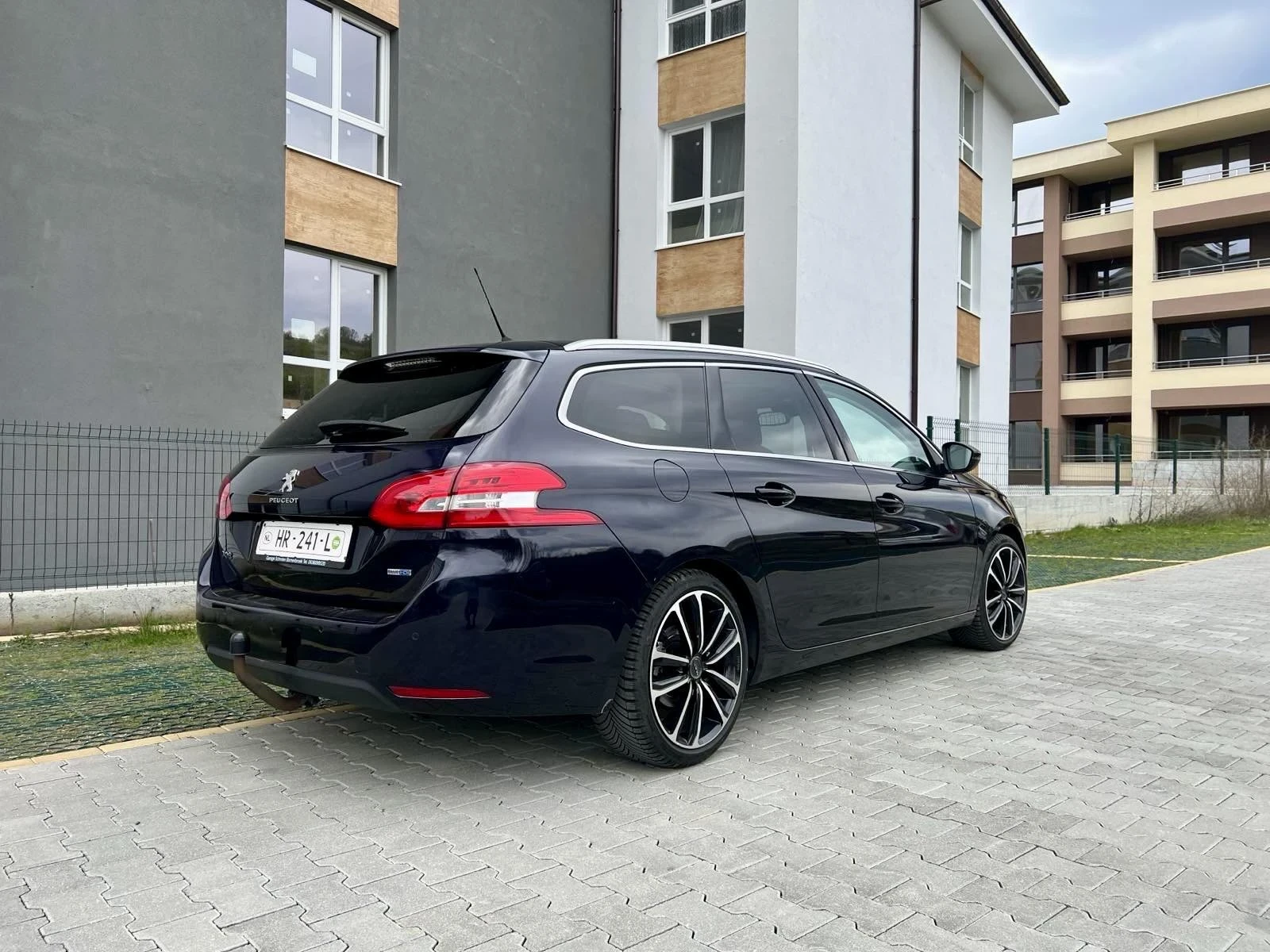 Peugeot 308 BlueHDI  * * УНИКАТ* *    КОЖА! ПОДГРЕВ!  - изображение 4