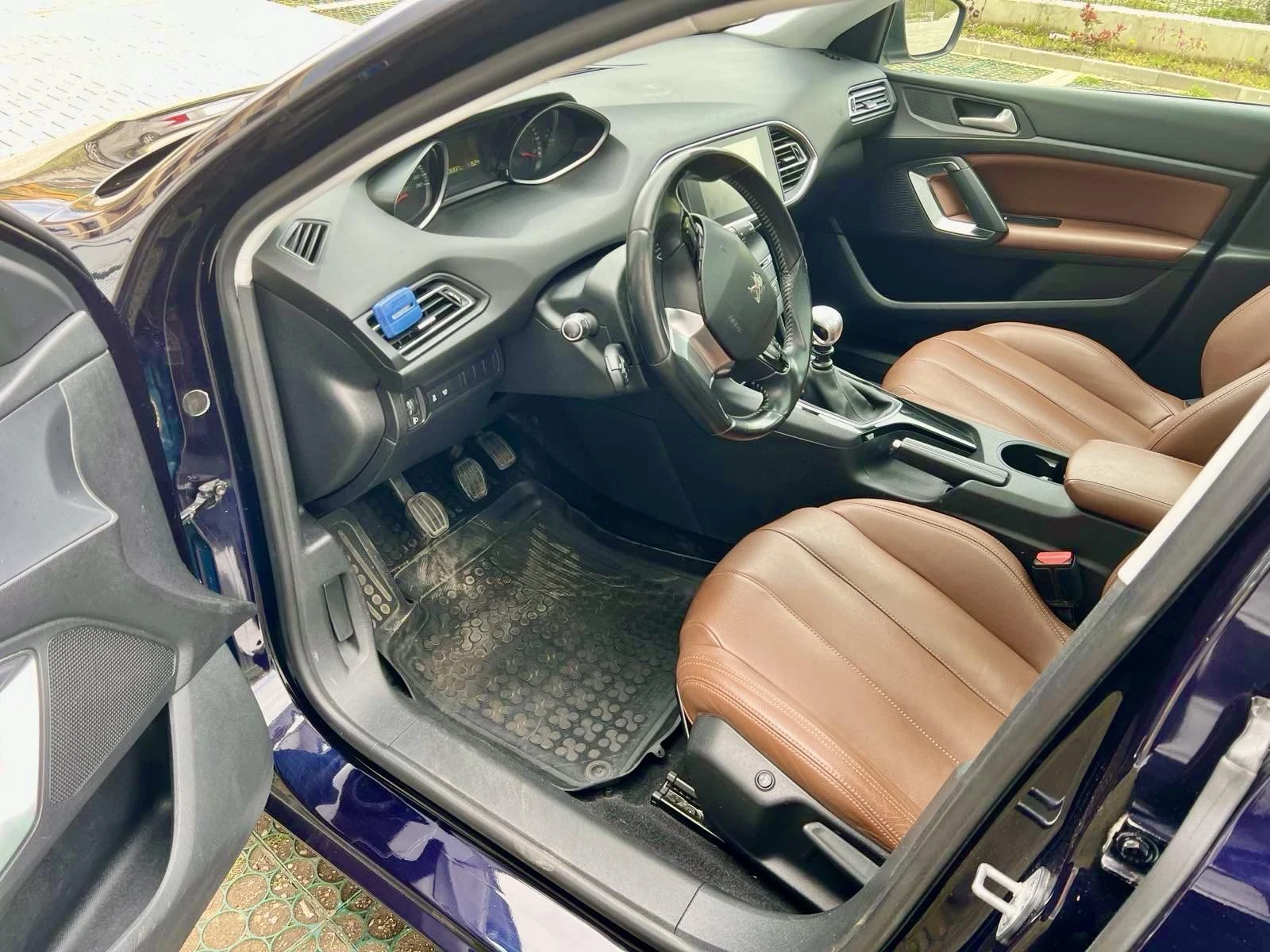 Peugeot 308 BlueHDI  * * УНИКАТ* *    КОЖА! ПОДГРЕВ!  - изображение 10