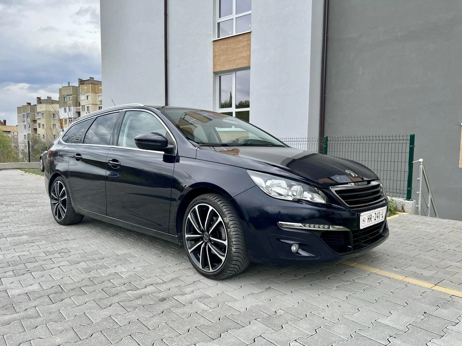 Peugeot 308 BlueHDI  * * УНИКАТ* *    КОЖА! ПОДГРЕВ!  - изображение 3
