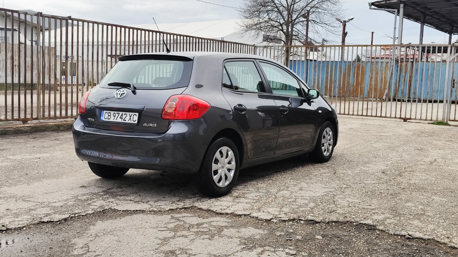 Toyota Auris 1.4D4D - изображение 5