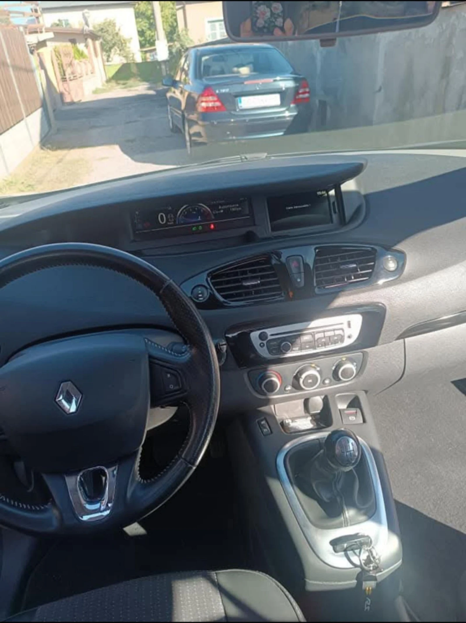 Renault Scenic  - изображение 9