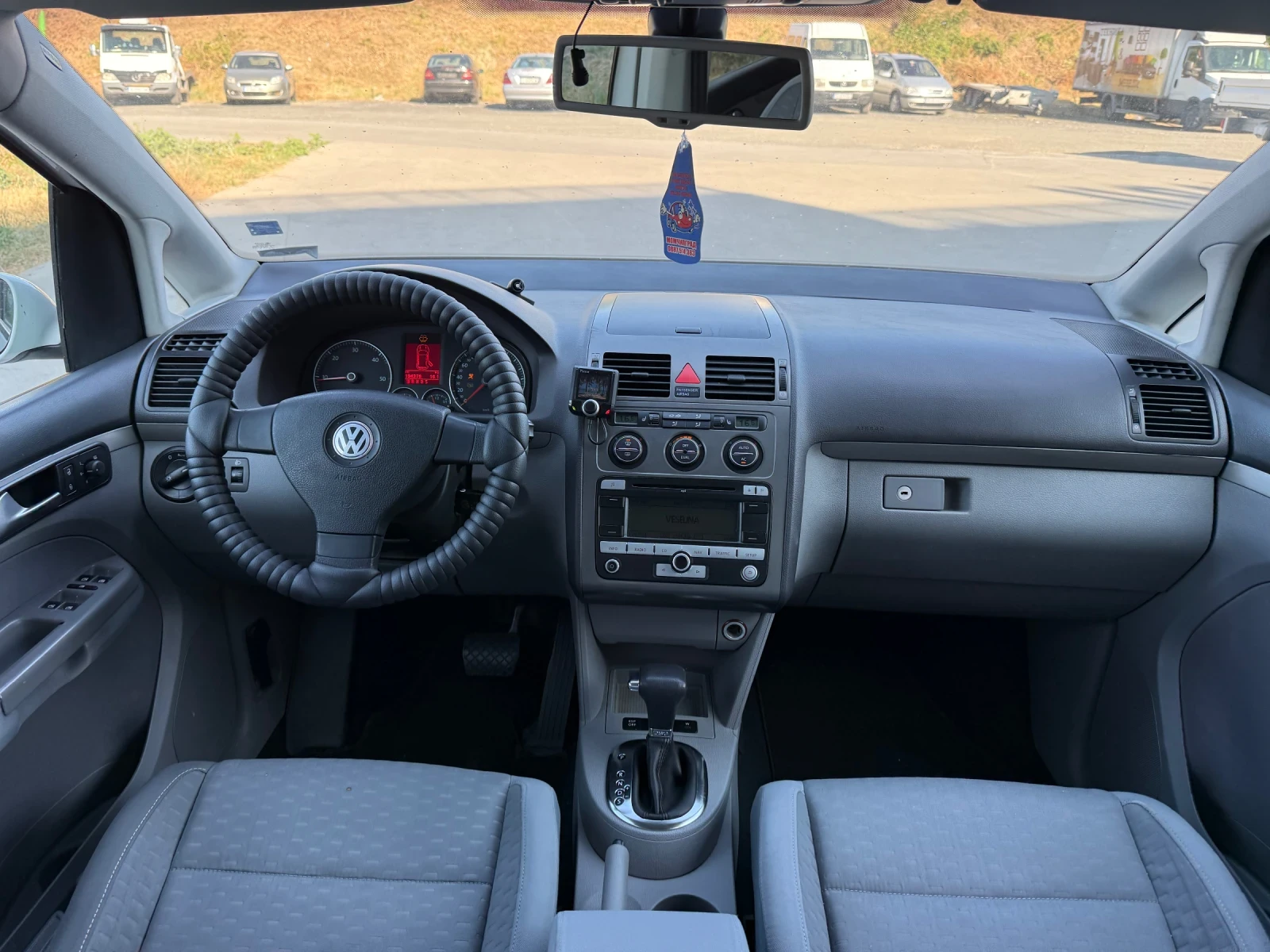 VW Touran /  // | Mobile.bg   12