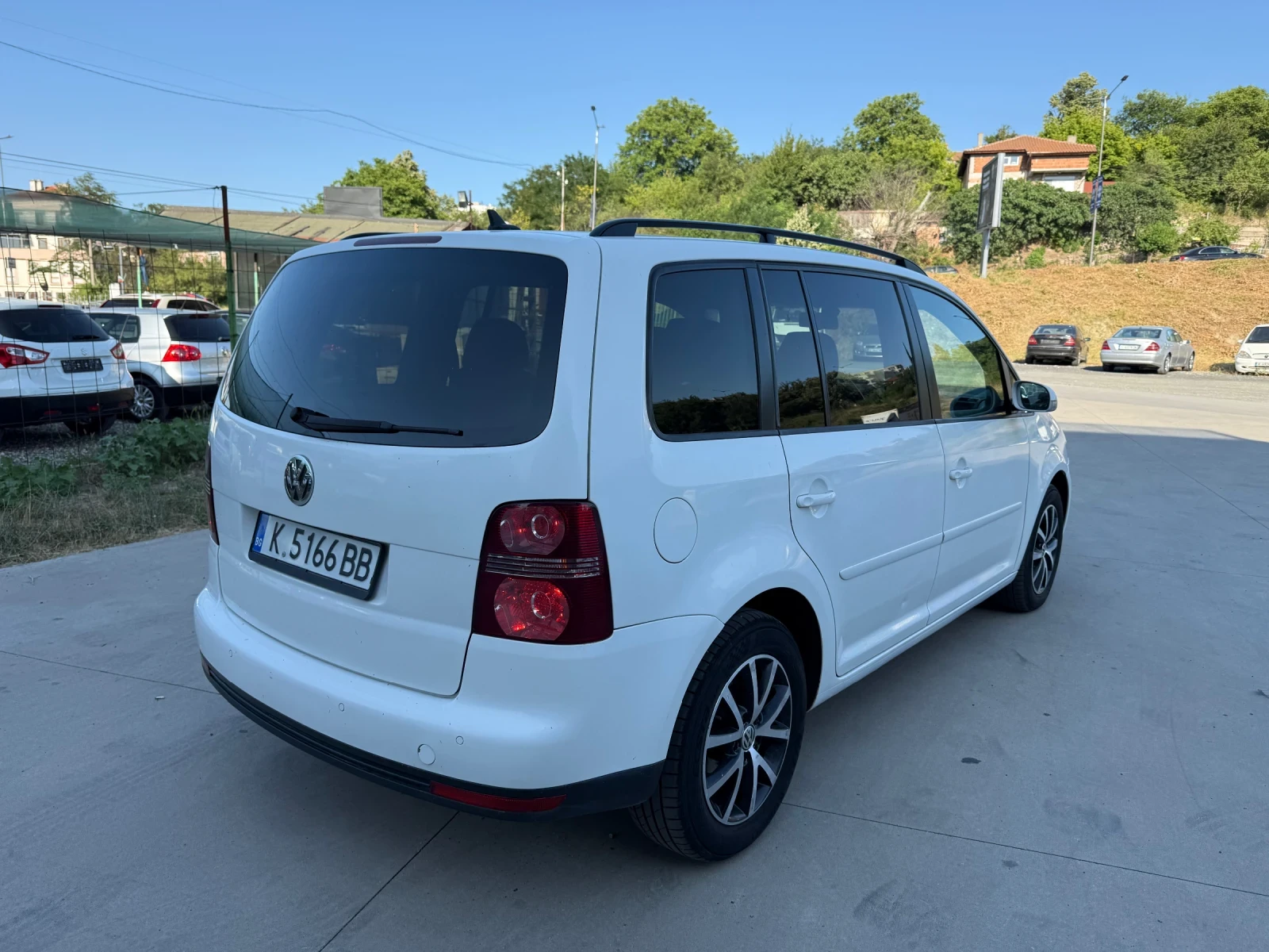 VW Touran Автоматик/Подгрев на седалките/Климатроник/Темпома - изображение 6