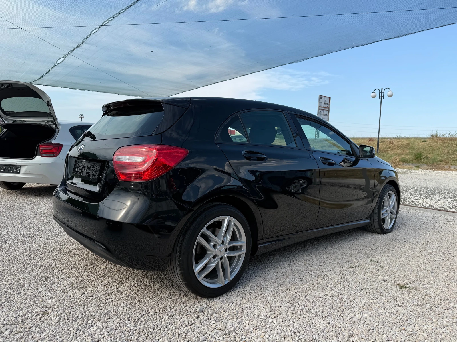 Mercedes-Benz A 180 1.6i, Евро6,  - изображение 4
