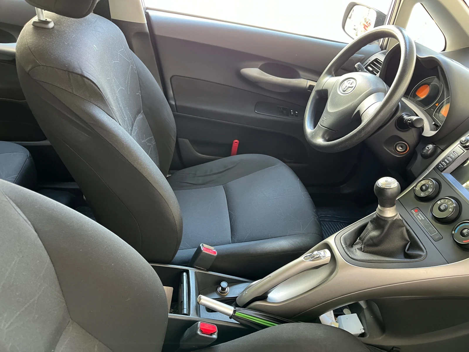 Toyota Auris D4D - изображение 8