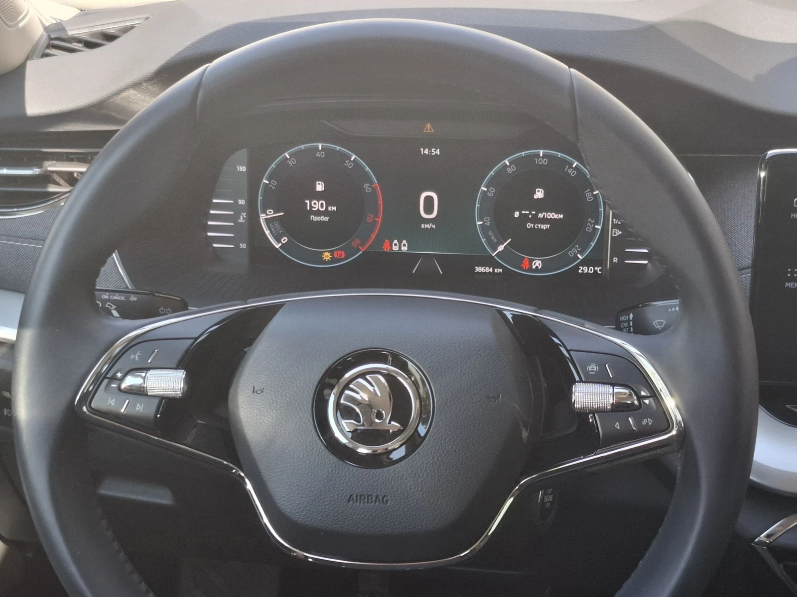 Skoda Octavia 1, 5 TSI  - изображение 7