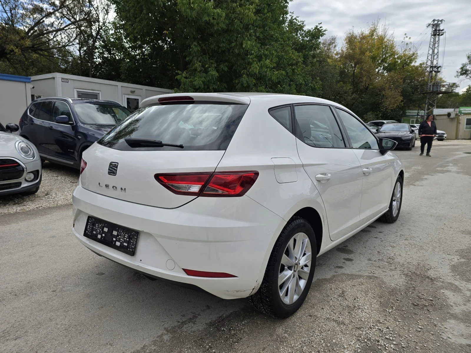 Seat Leon 1.5tdi 116к.с Топ състояние  - изображение 4