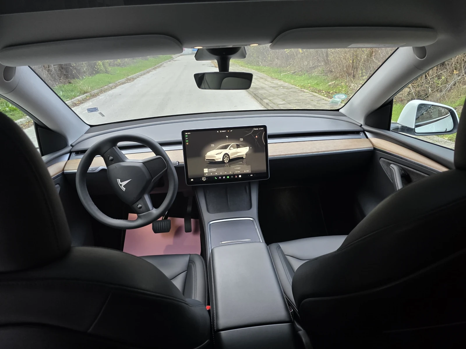 Tesla Model Y SR LFP �������� EU | 2����. �����i | Mobile.bg � ����������� 12