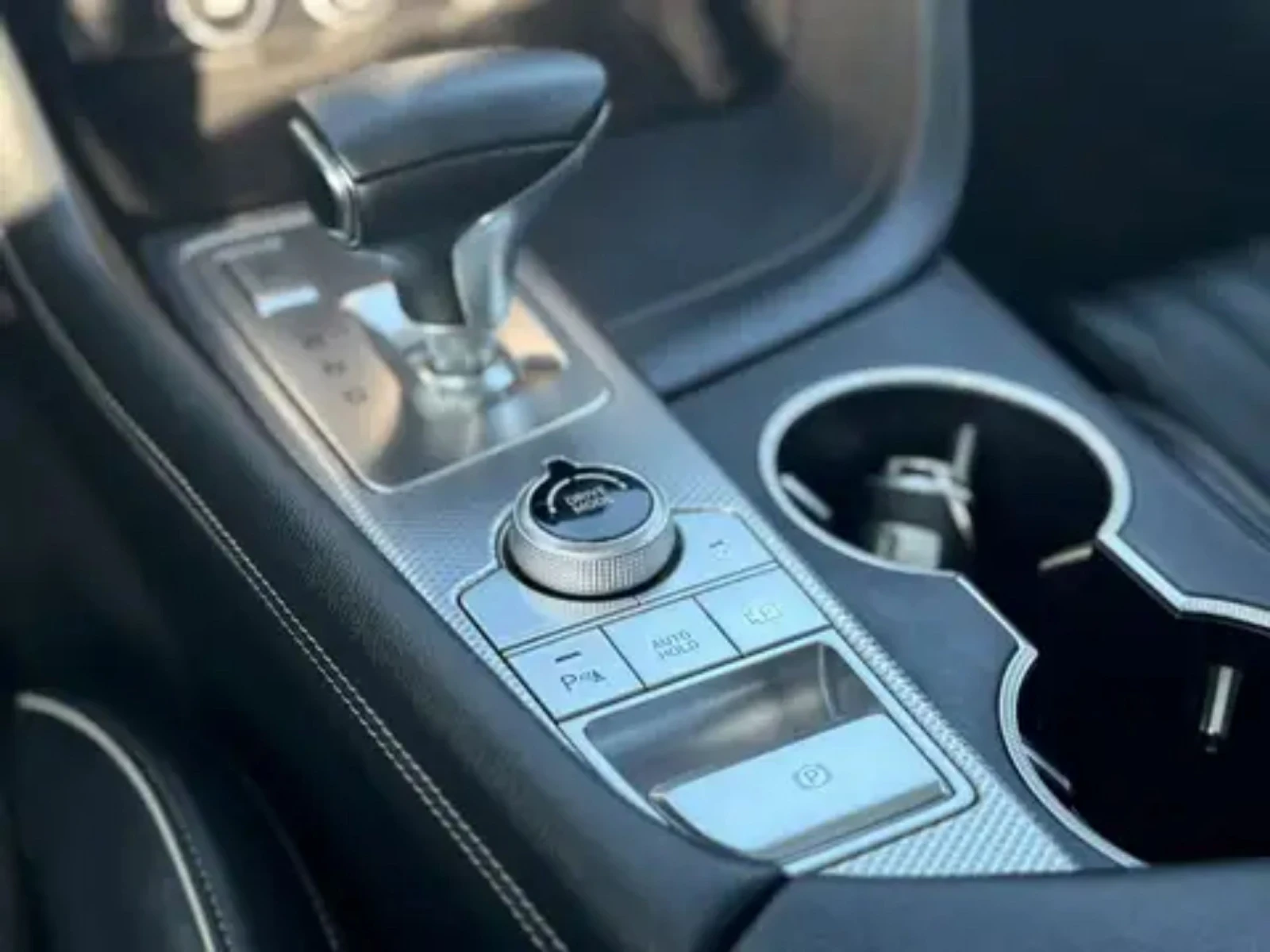 Genesis G70 2022/64000KM/2.0/PANO/360/4x4/CARFAX | Mobile.bg � ����������� 11