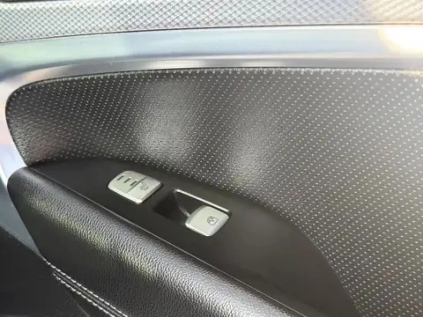 Genesis G70 2022/64000KM/2.0/PANO/360/4x4/CARFAX | Mobile.bg � ����������� 17