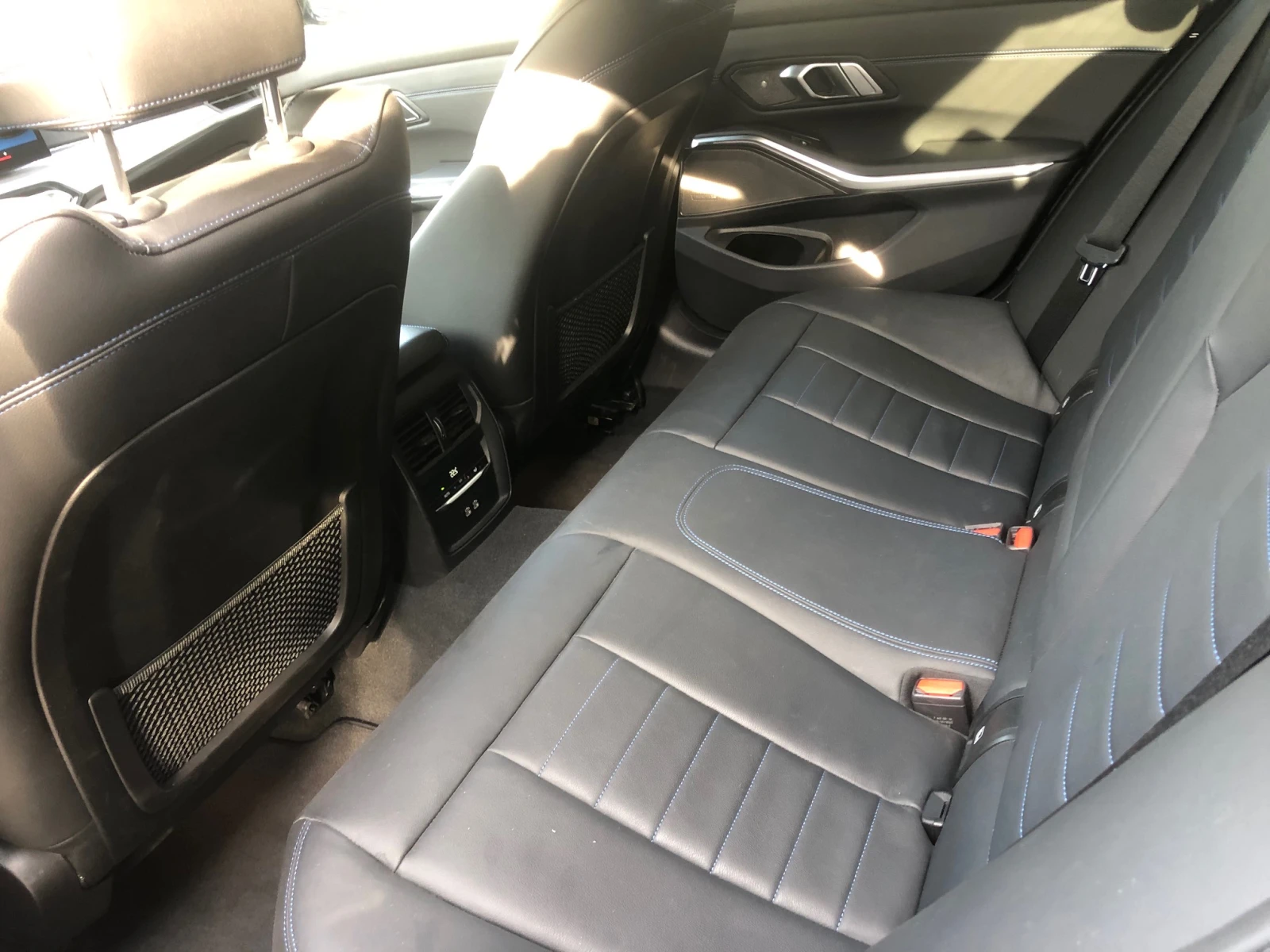 BMW 320 xDrive М Paket Facelift, снимка 10 - Автомобили и джипове - 54300735