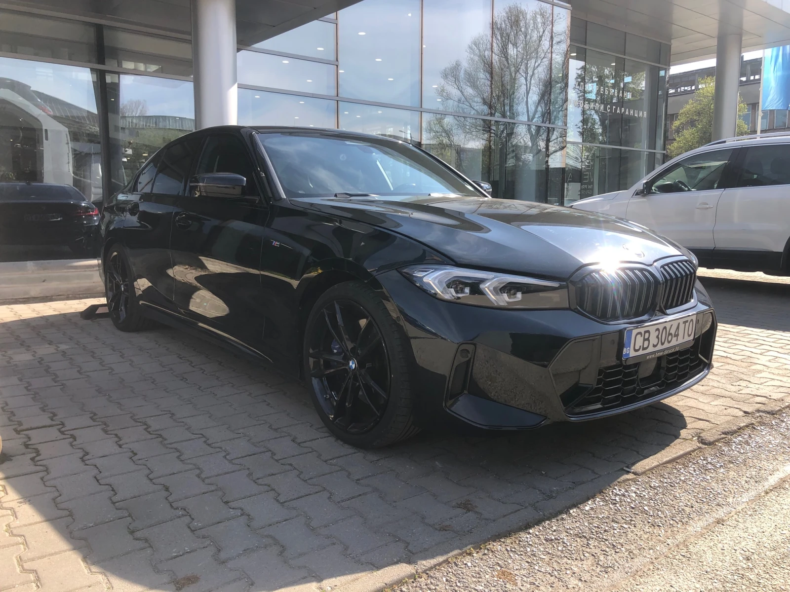 BMW 320 xDrive М Paket Facelift, снимка 4 - Автомобили и джипове - 54300735