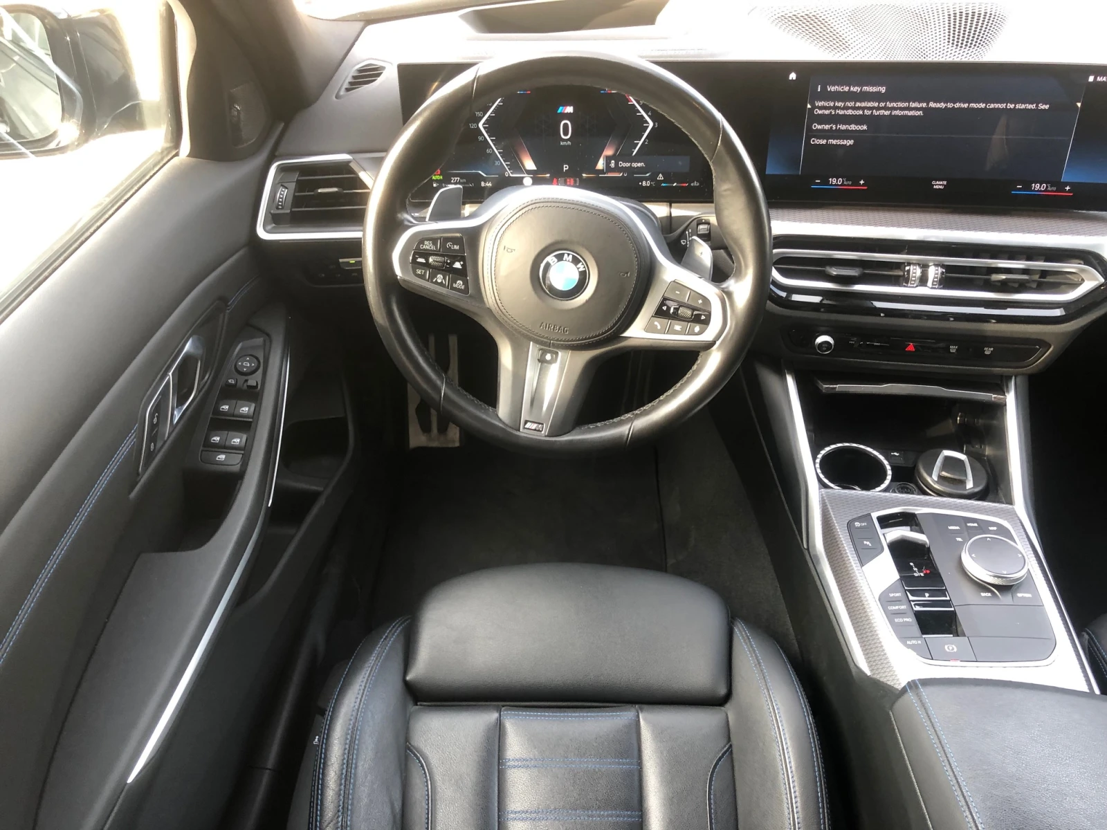 BMW 320 xDrive М Paket Facelift, снимка 12 - Автомобили и джипове - 54300735