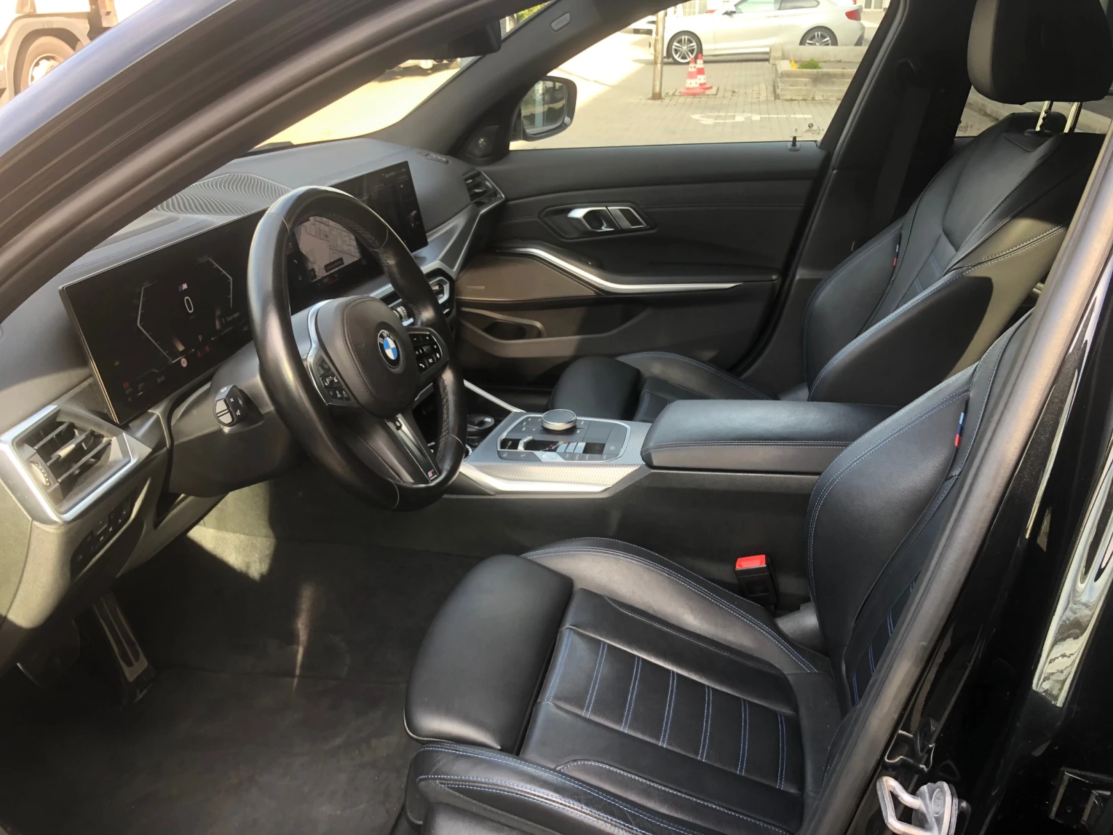 BMW 320 xDrive М Paket Facelift, снимка 8 - Автомобили и джипове - 54300735