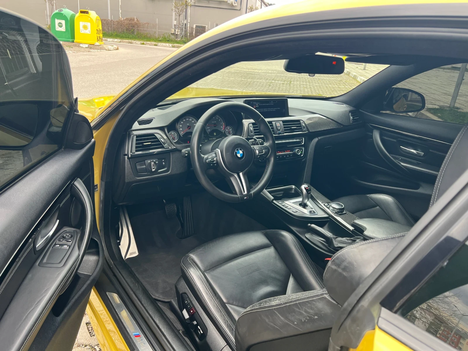BMW M4 Austin Yellow, снимка 7 - Автомобили и джипове - 54358319
