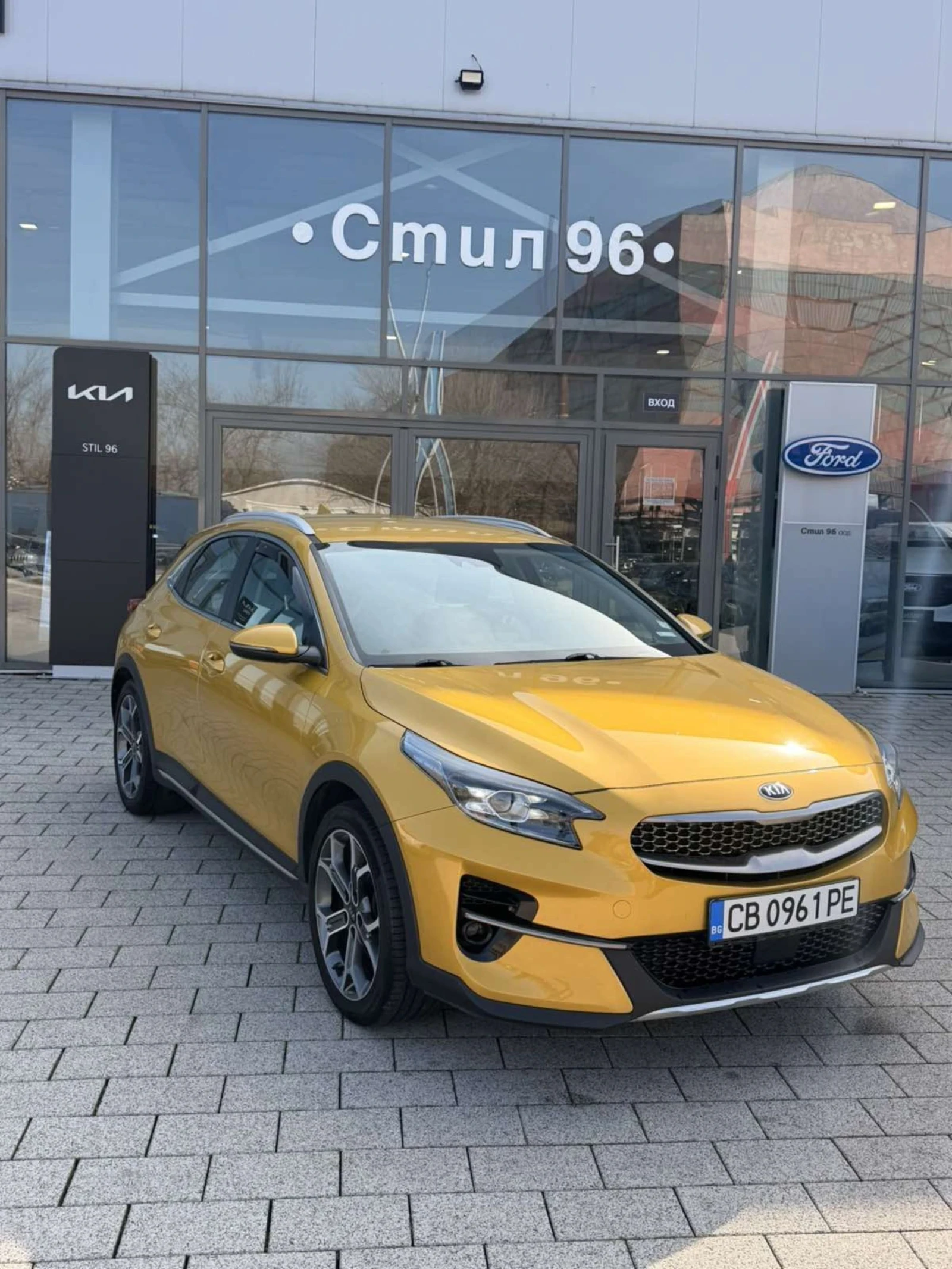 Kia XCeed, снимка 2 - Автомобили и джипове - 54562107