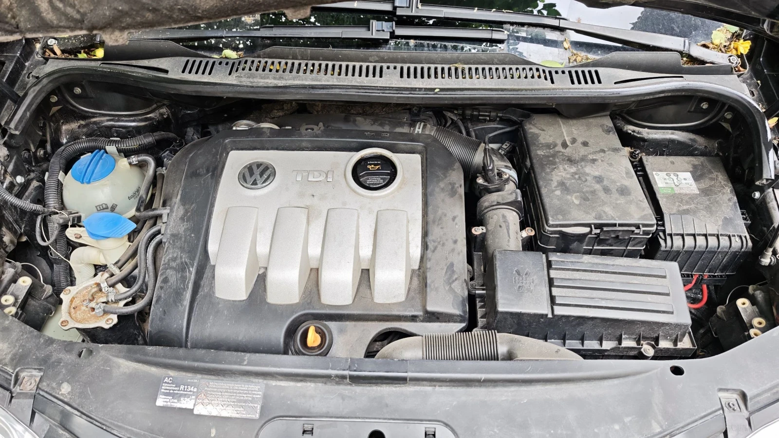 VW Touran 1.9, снимка 7 - Автомобили и джипове - 54652305