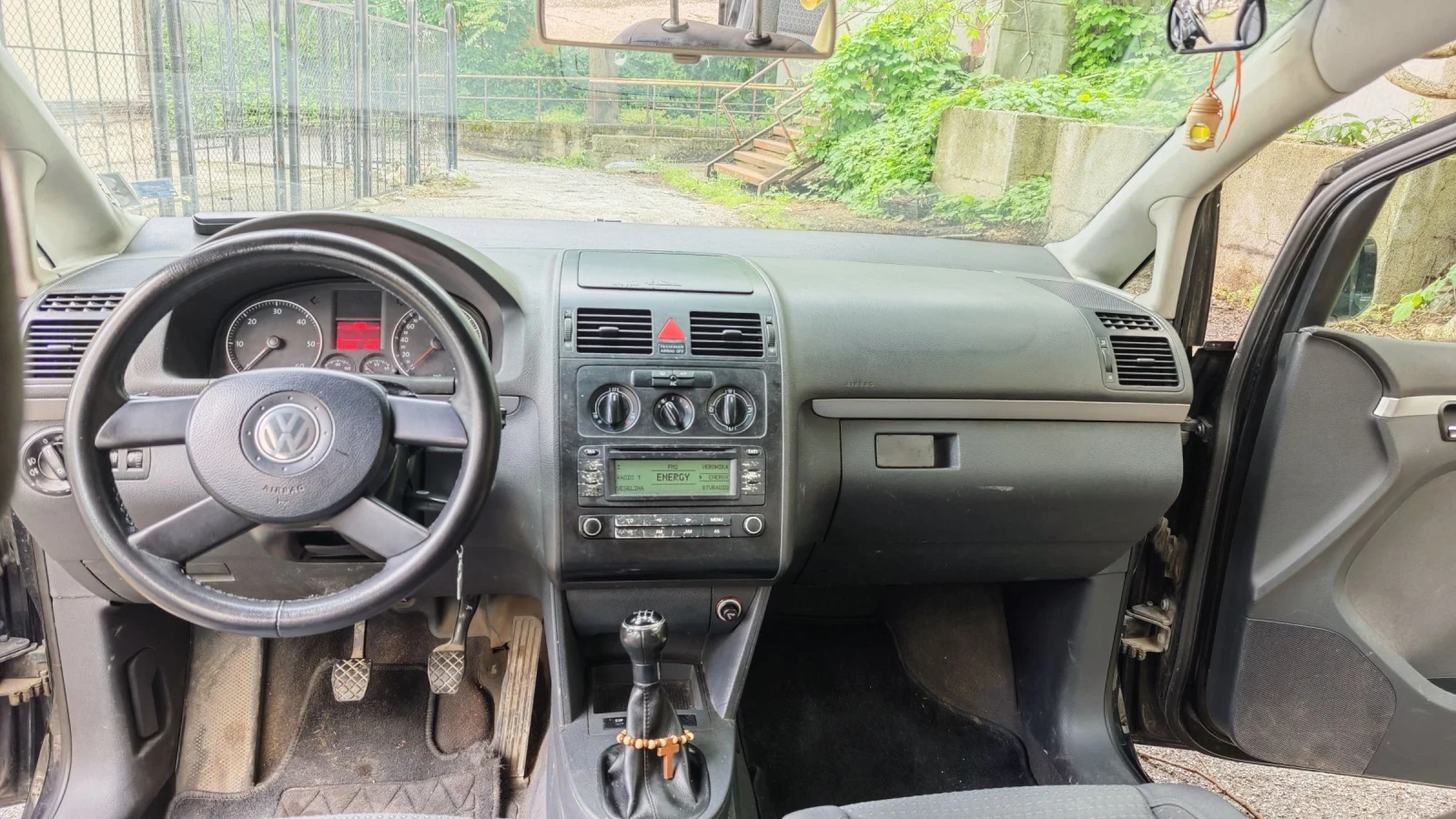 VW Touran 1.9, снимка 10 - Автомобили и джипове - 54652305