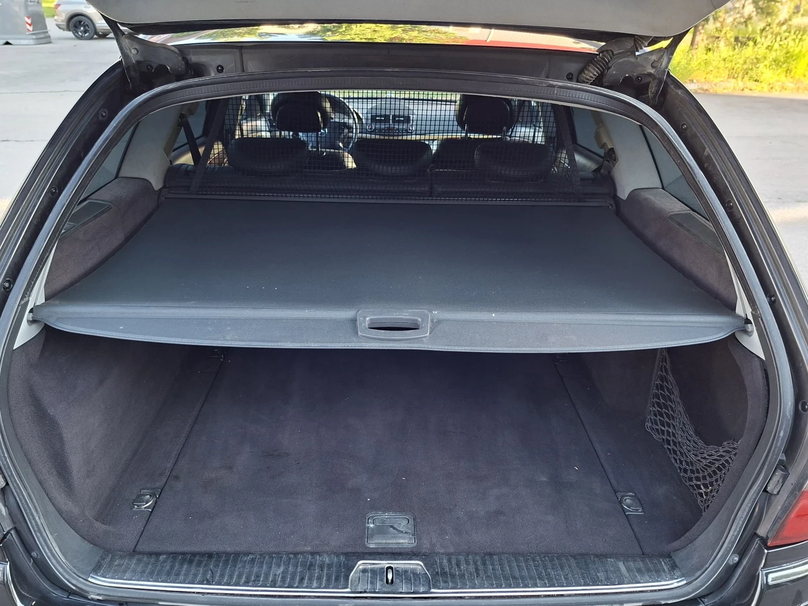 Mercedes-Benz E 320, снимка 9 - Автомобили и джипове - 54674519