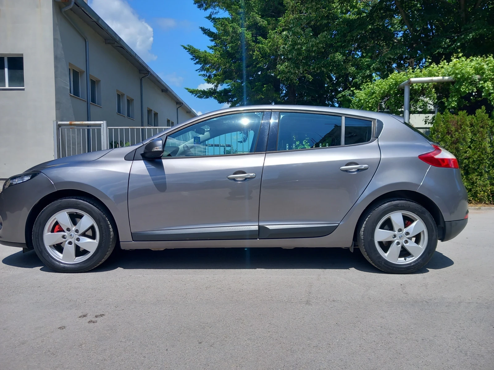 Renault Megane 1.5, снимка 8 - Автомобили и джипове - 54717348