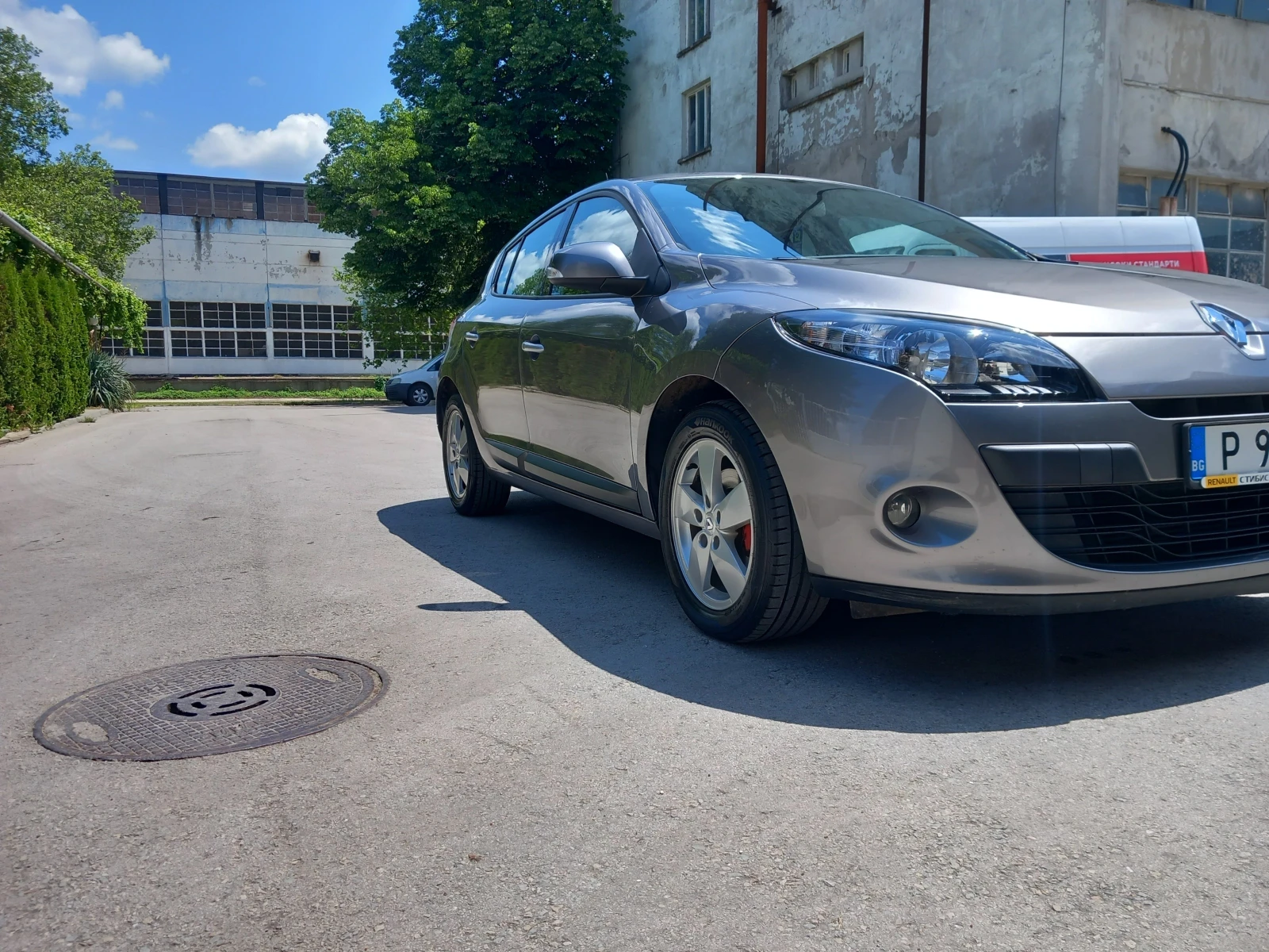 Renault Megane 1.5, снимка 3 - Автомобили и джипове - 54717348