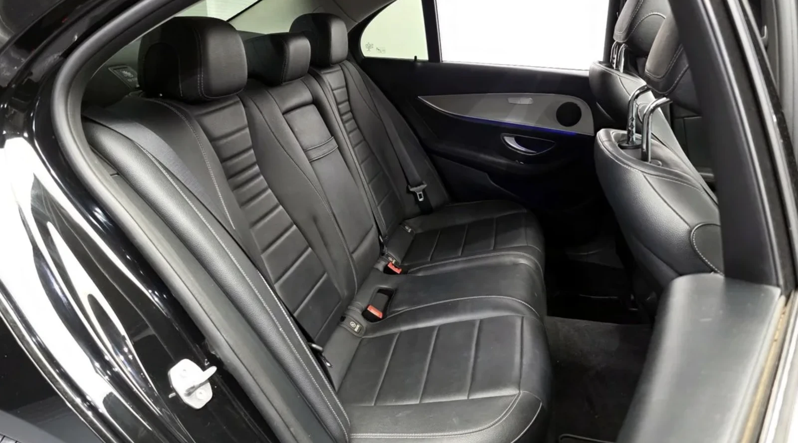 Mercedes-Benz E 200, снимка 9 - Автомобили и джипове - 54869367