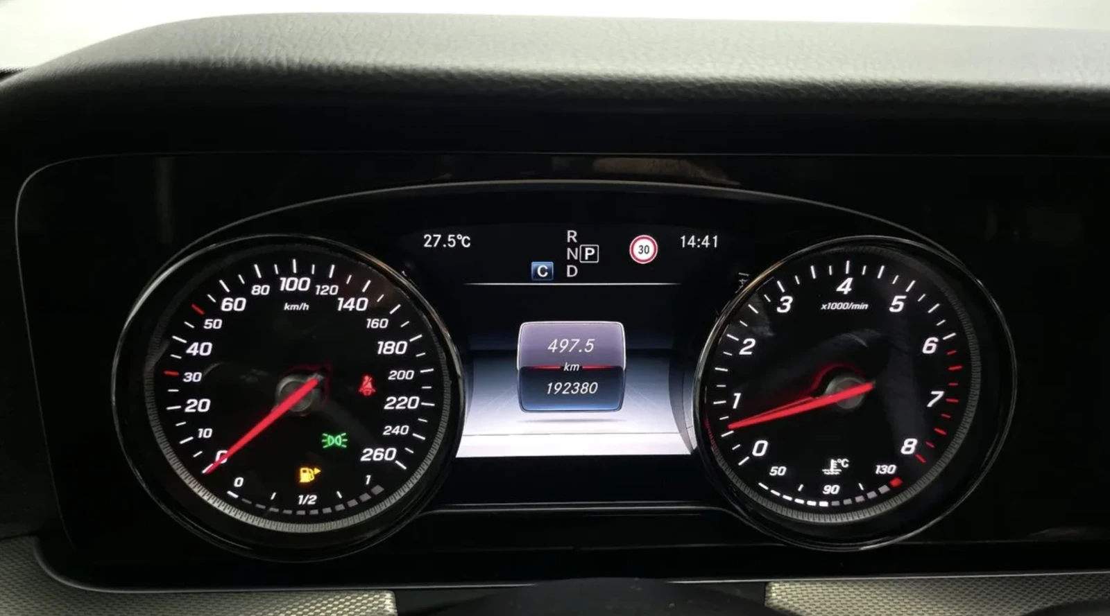Mercedes-Benz E 200, снимка 7 - Автомобили и джипове - 54869367