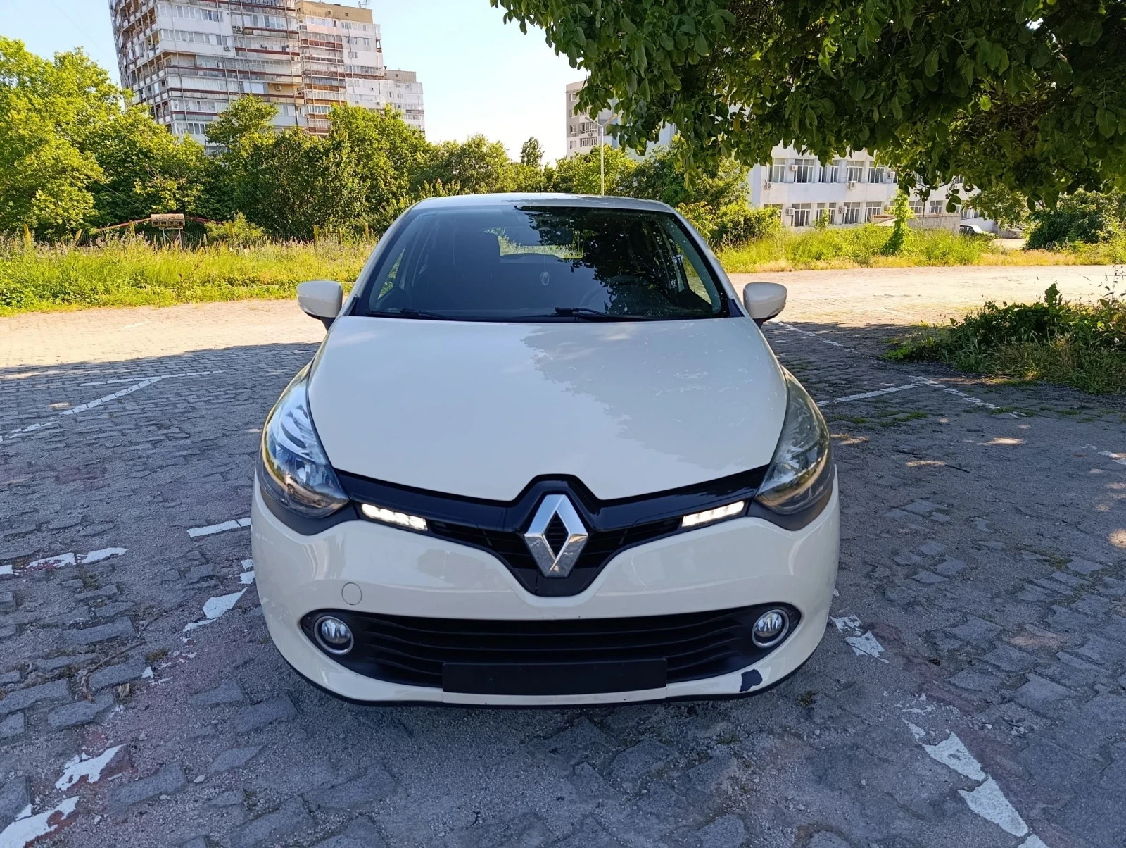 Renault Clio 1.5DCI, снимка 12 - Автомобили и джипове - 54973606